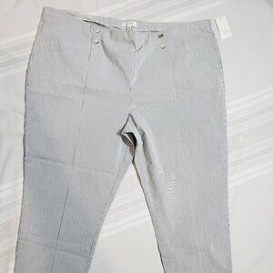 Daily thread 3X cropped pants NWT blue and white stripe